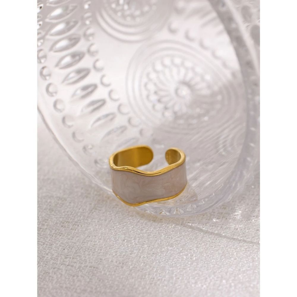 White Oil Painting Enamel Ring - Gold-Plated, Adjustable - Picture 8 of 10